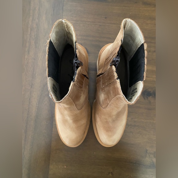 Free People tan leather Chelsea boots Womens size EU 39/ US 8.5 - Picture 5 of 6